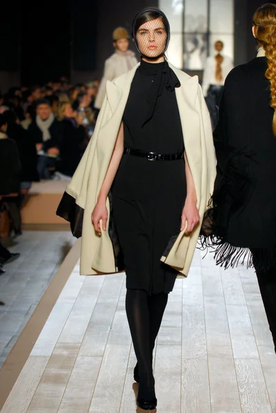 Look 5